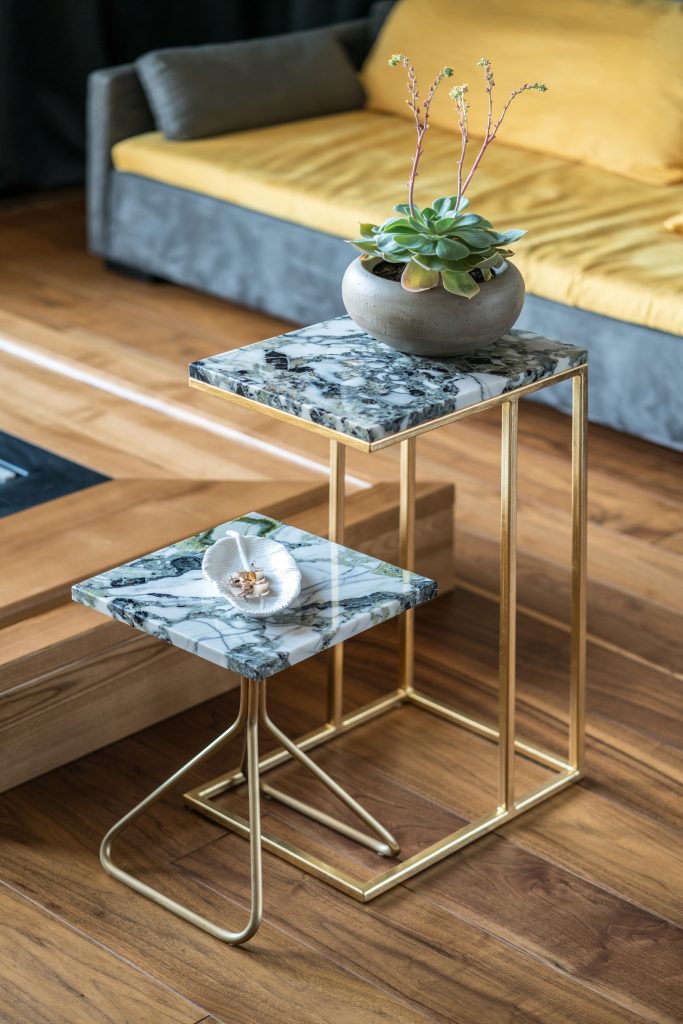 Marble_Home_Kyiv_Easily_portable_table