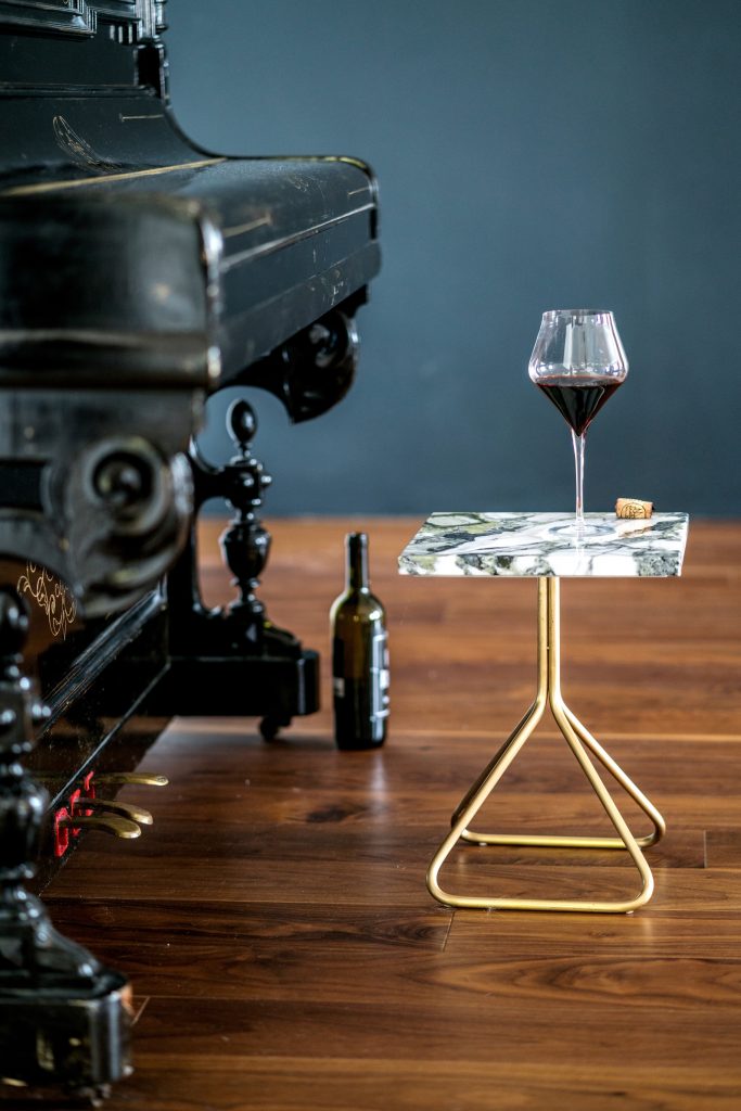 Marble_Home_Kyiv_Easily_portable_table